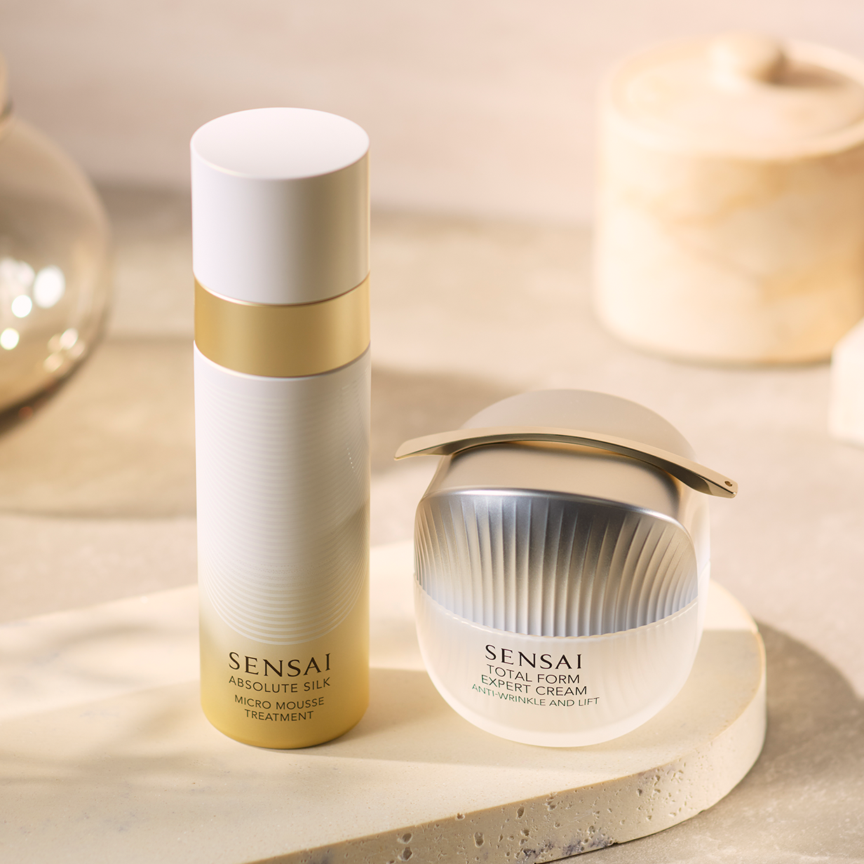 化粧水・ローション・トナー SENSAI ABSOLUTE SILK MICRO MOUSSE 90g Micro Mousse Treatment | Moisturiser | Skincare | SENSAI UK