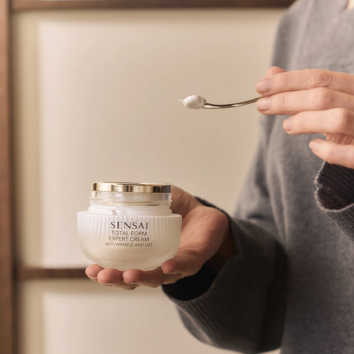 Total Form Cream | Moisturiser | Skincare | SENSAI UK