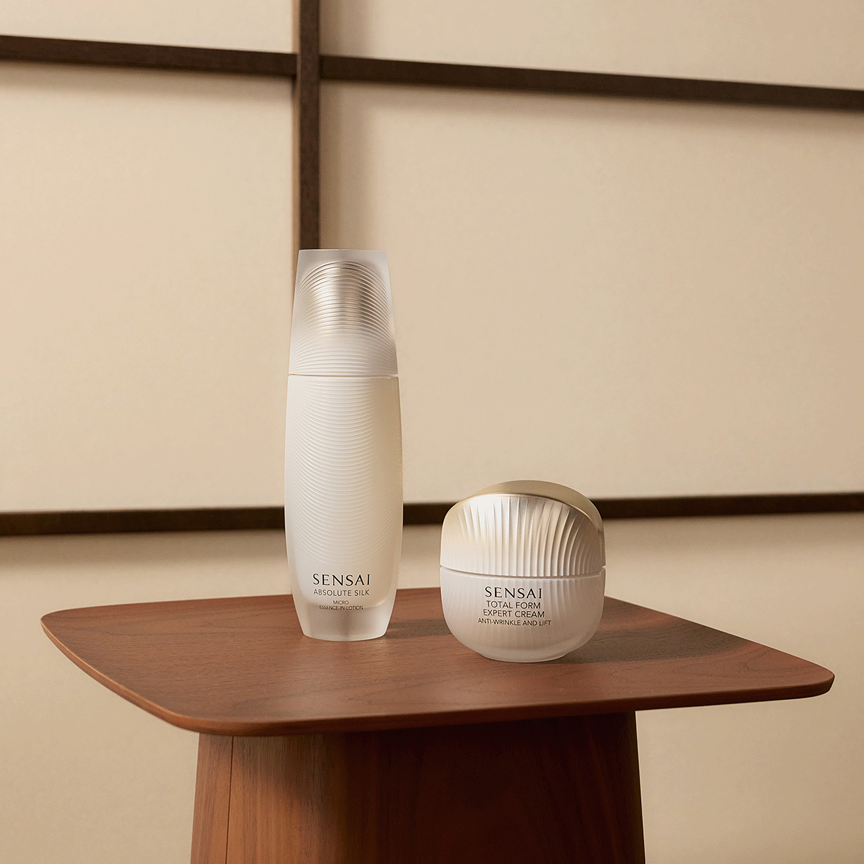 Total Form Cream | Moisturiser | Skincare | SENSAI Germany