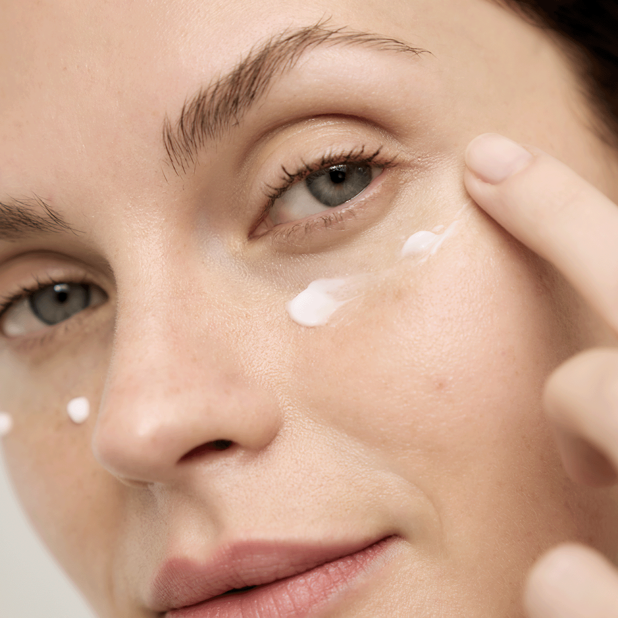 Awakening Creamy Eye Essence | Eye Care | Skincare | SENSAI