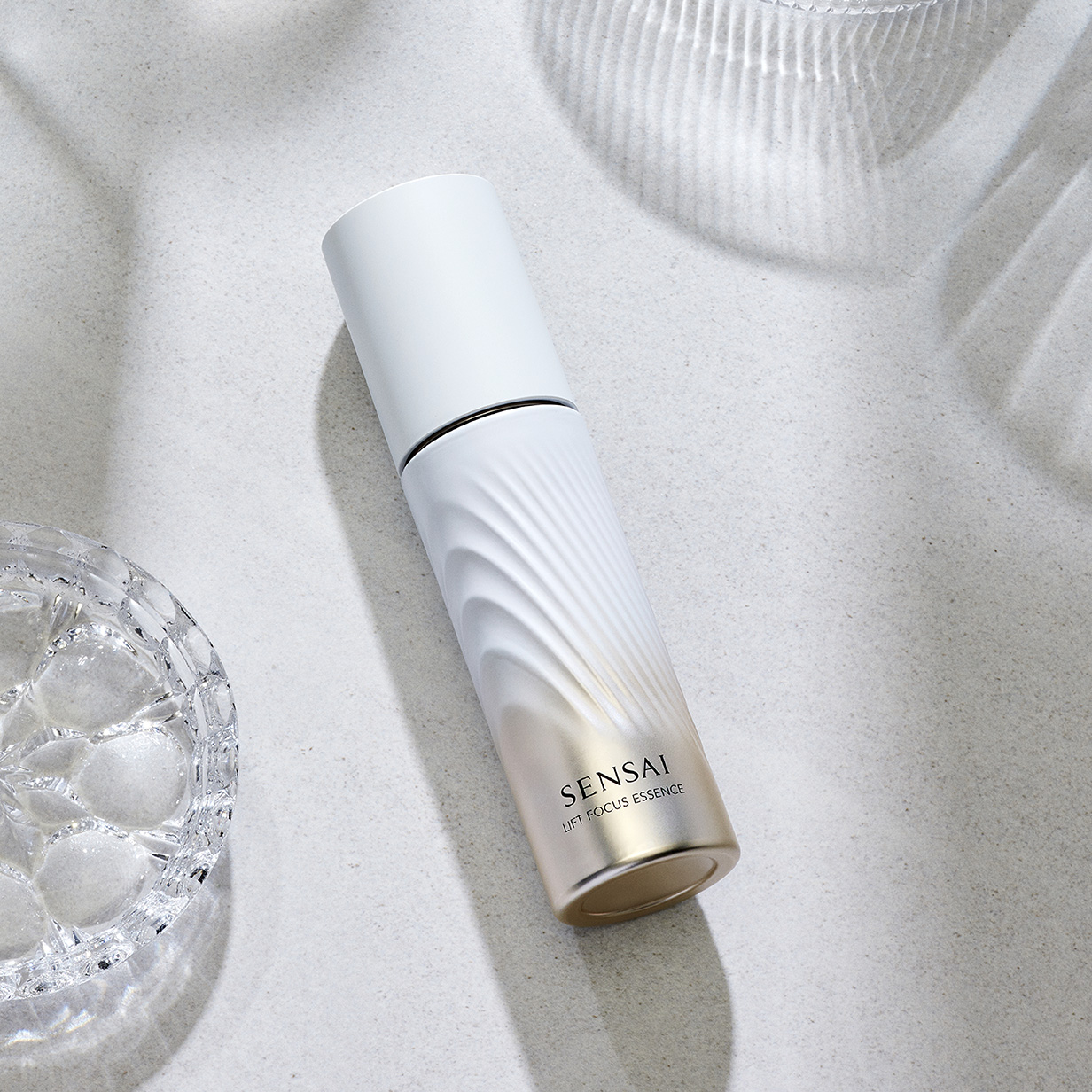 Lift Focus Essence | Essences | Skincare | SENSAI Germany