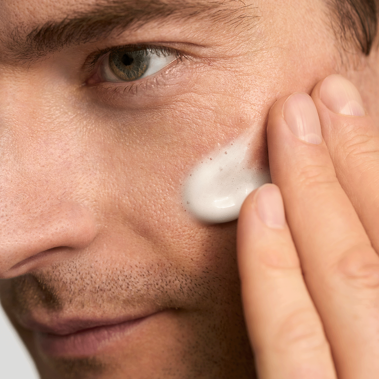 Absolute Silk Micro Mousse Wash | Cleansers | Skincare | SENSAI