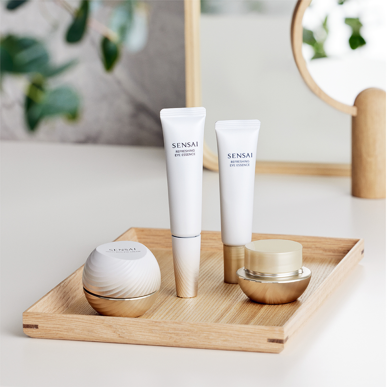 SALE正規品 Kanebo Sensai Total Eye Treatment Set: Refreshing Eye Essence  Melty Rich Eye Cream カネボウ センサイ トータル アイ トリートメント セット リフレッシング ア 送料無料 海外通販：The  Beauty Club