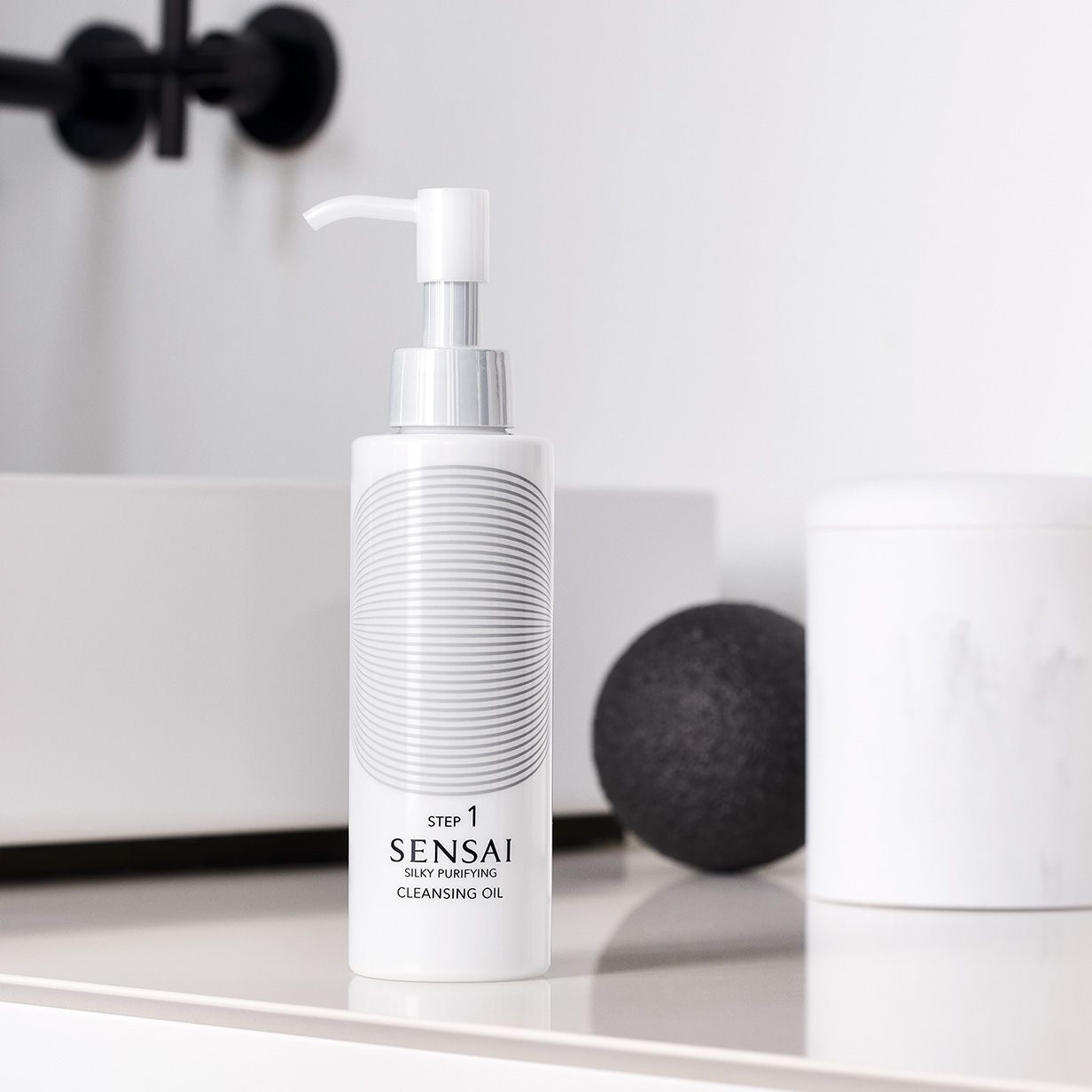 Sensai Silky Purifying Cleansing Oil Step 1 150ml bottle for double face cleansing - thumbnail 3
